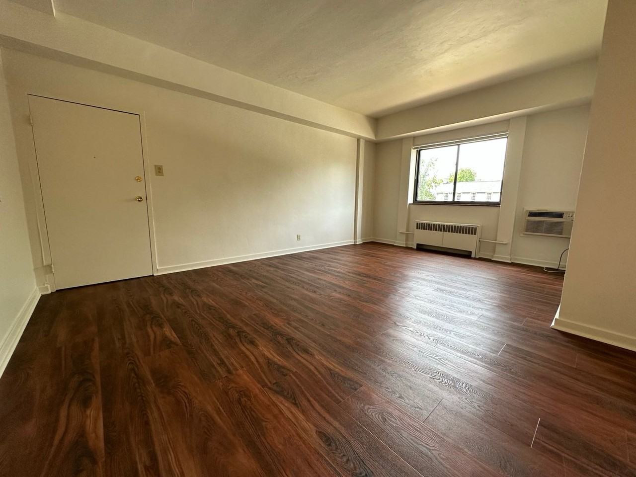 5320Fifth - Photo 4 of 31