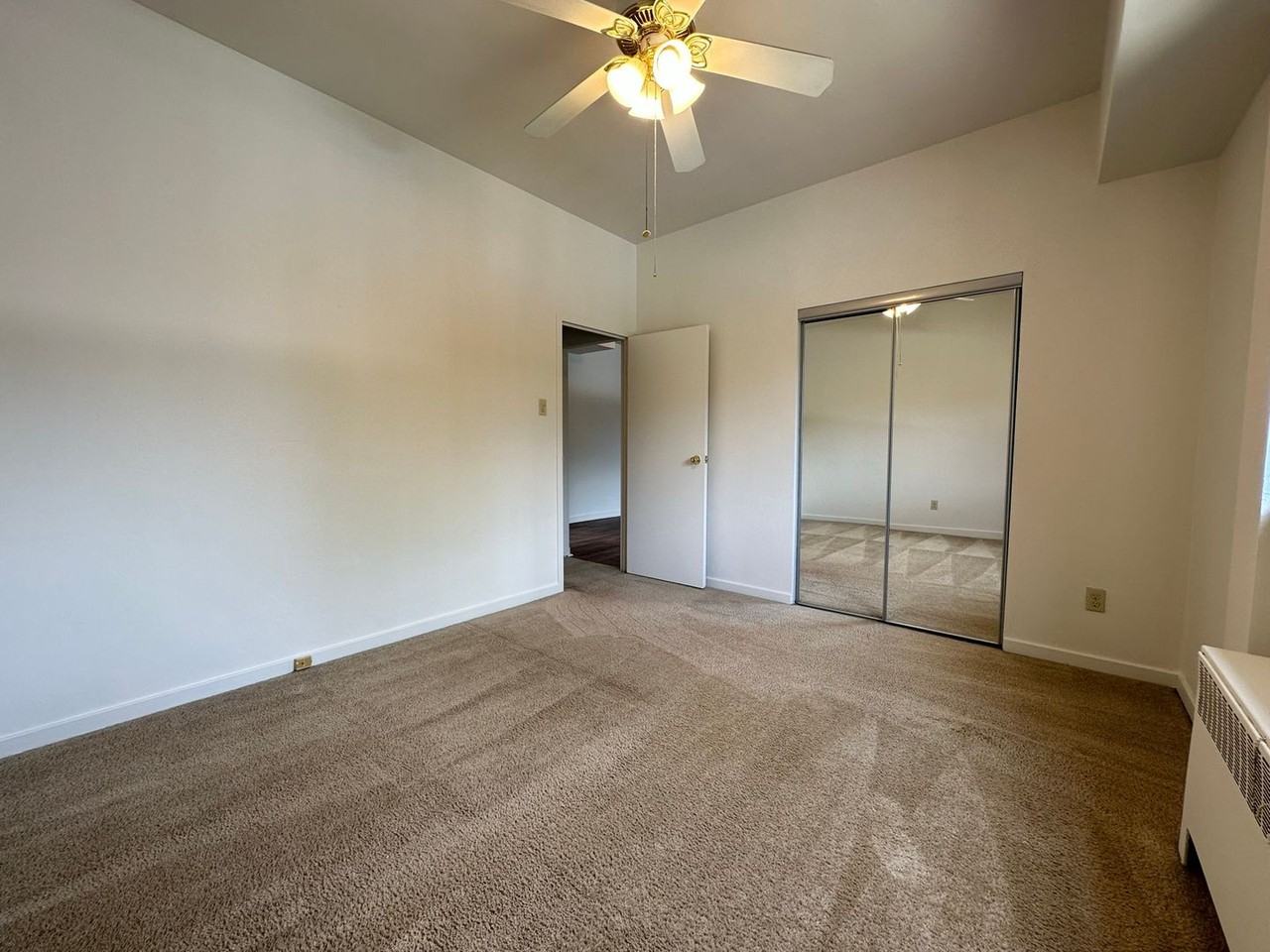 5320Fifth - Photo 7 of 31