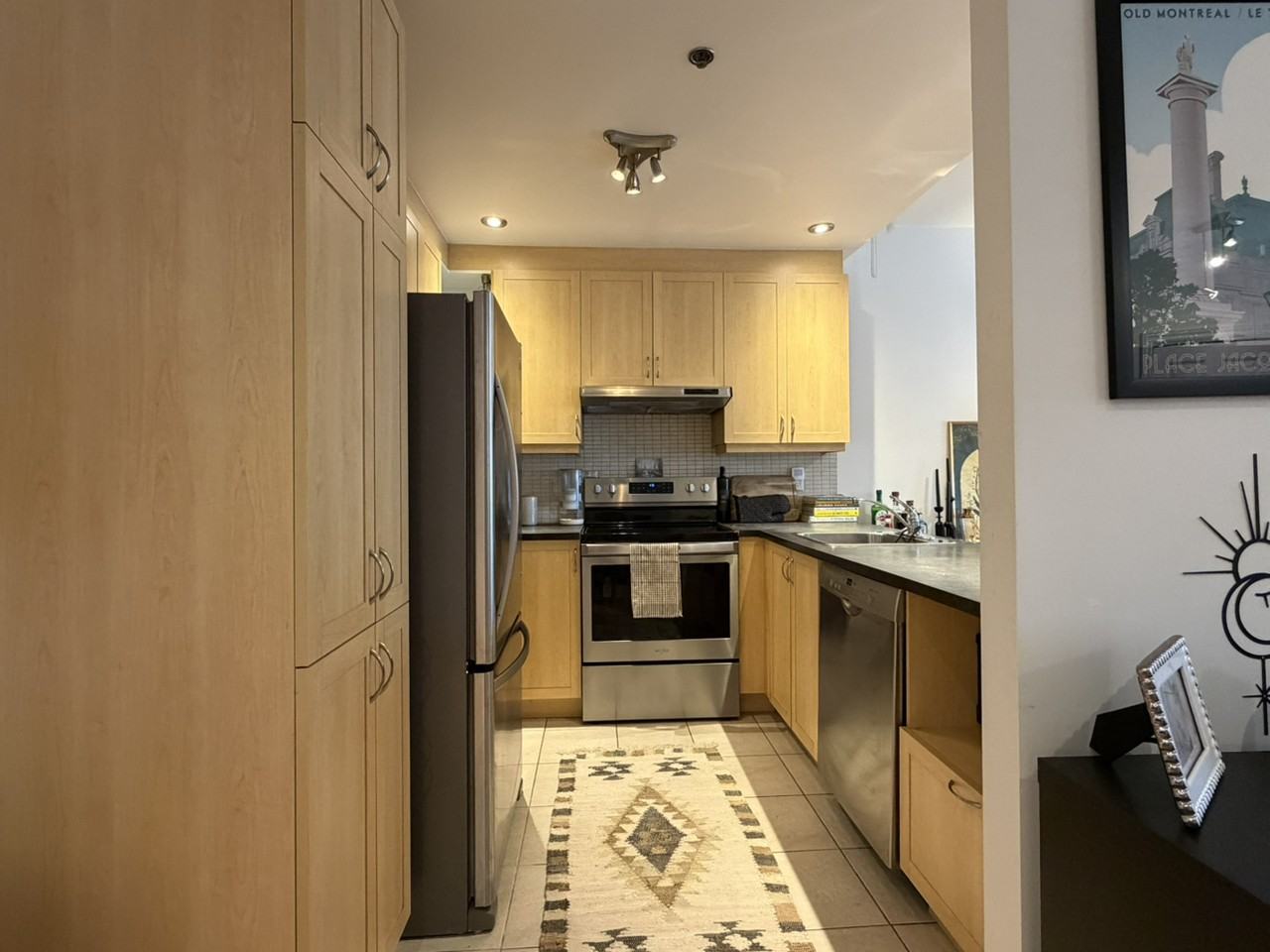 849 Rue du Glacis - Photo 4 of 11