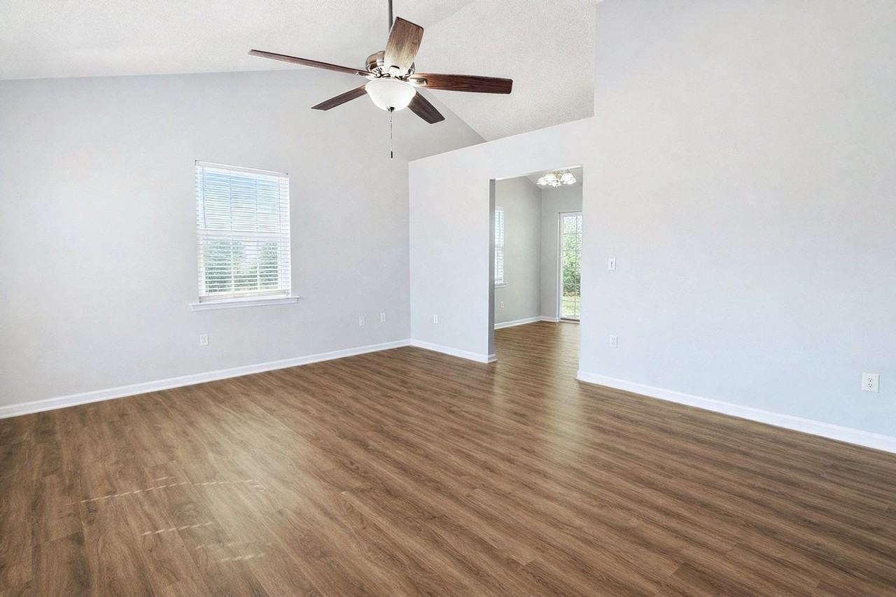 271 Sheila Dr - Photo 2 of 37