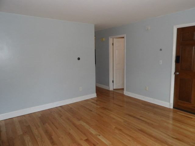 144 Cottage St - Photo 4 of 16