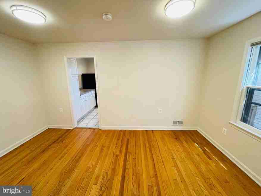 523 N Columbus St #NA - Photo 6 of 31