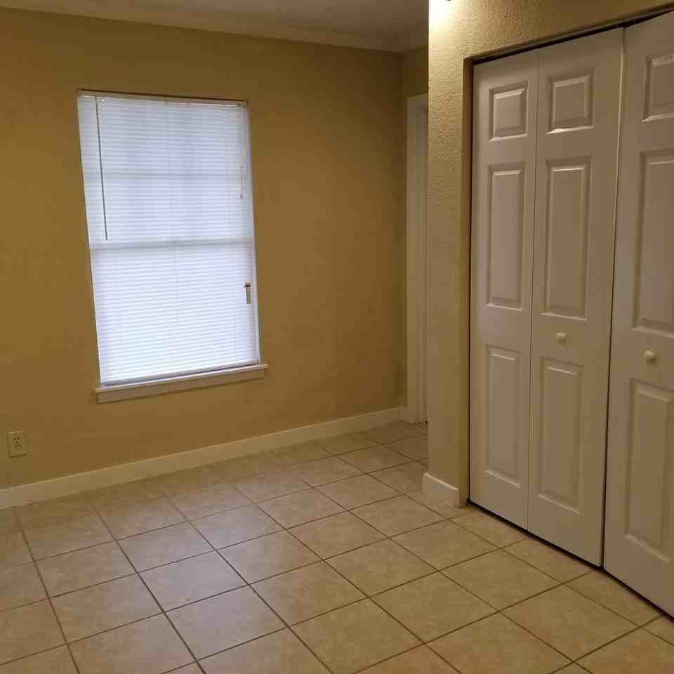 155 Westmont #NA - Photo 7 of 9