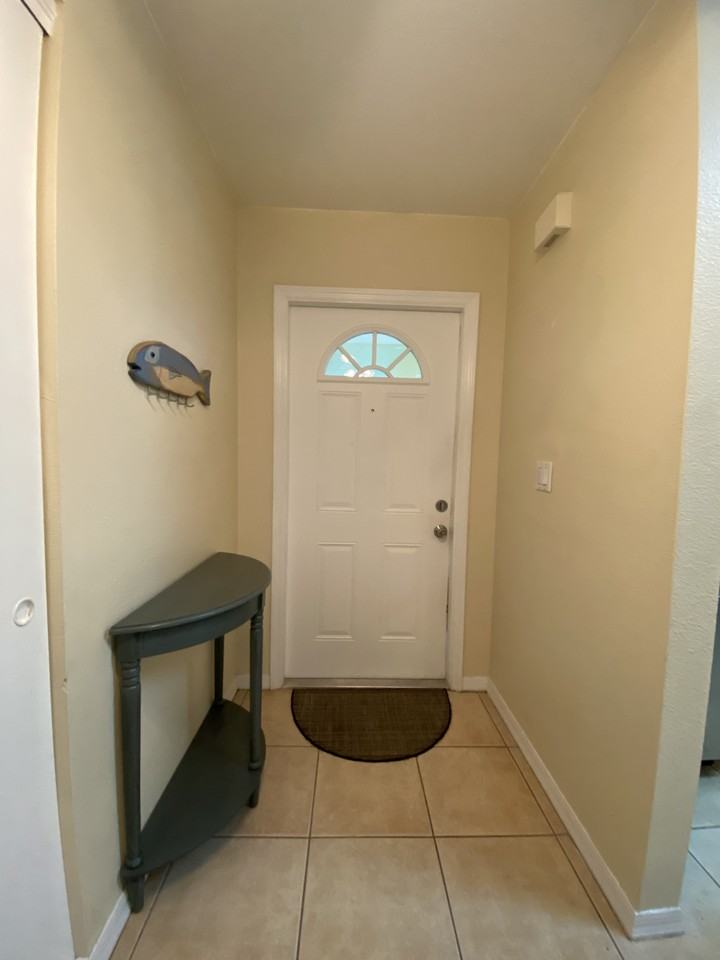 278 Boundary Blvd #B - Photo 4 of 14