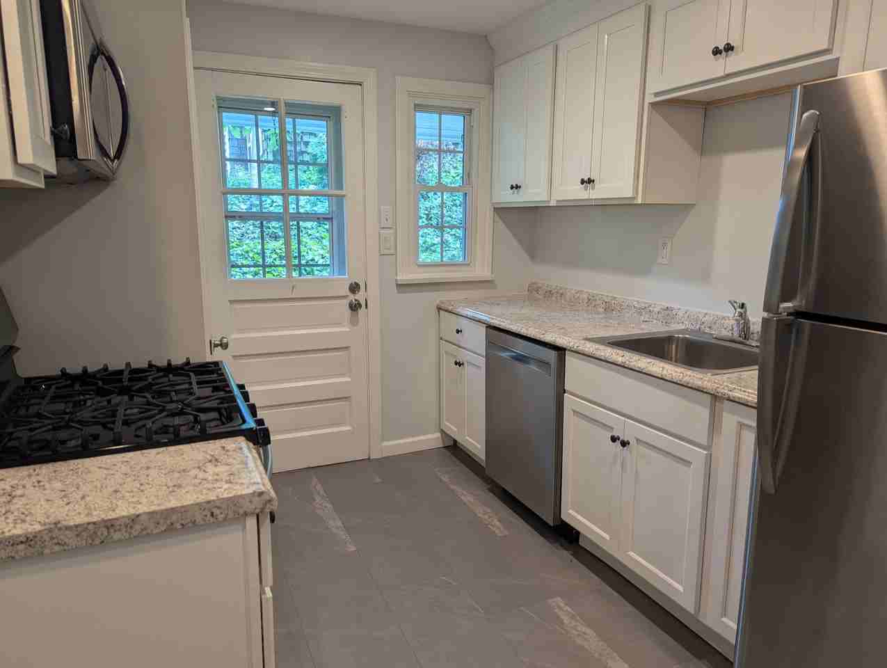 208 Easterly Pkwy #208 - Photo 6 of 15