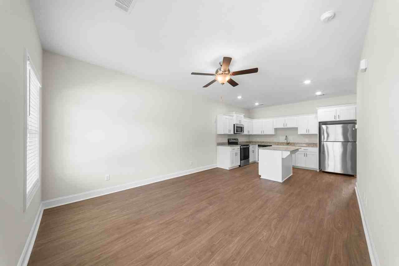 102 Skye Dr - Photo 6 of 15