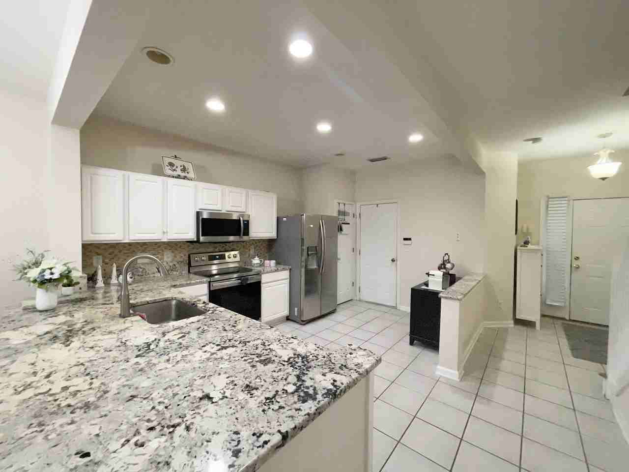 8444 Climbing Ivy Trl S - Photo 6 of 15