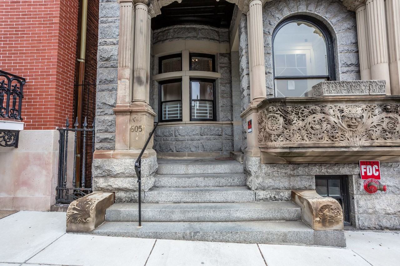 For Rent: Downtown Elegance at 605 Park Ave– Your Urban Haven Awaits! - Photo 4 of 21