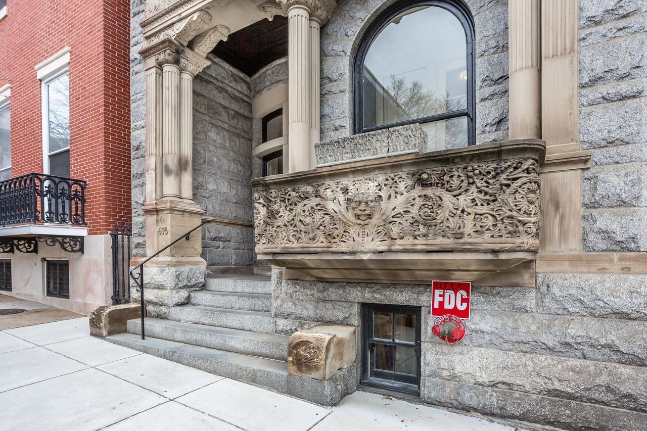 For Rent: Downtown Elegance at 605 Park Ave– Your Urban Haven Awaits! - Photo 5 of 21