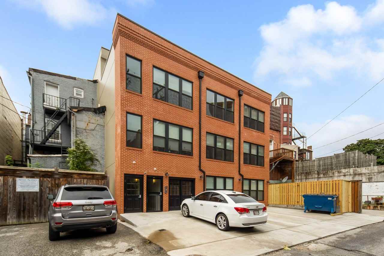 For Rent: Stylish Urban Living at 815 Park Ave – Your City Oasis Awaits! - Photo 3 of 50