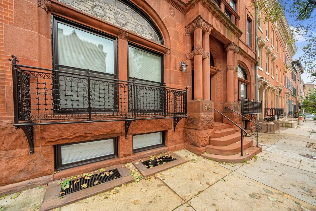 For Rent: Stylish Urban Living at 815 Park Ave – Your City Oasis Awaits! - Photo 5 of 50