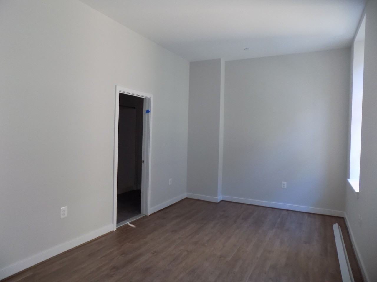 For Rent: Stylish Urban Living at 815 Park Ave – Your City Oasis Awaits! - Photo 6 of 50