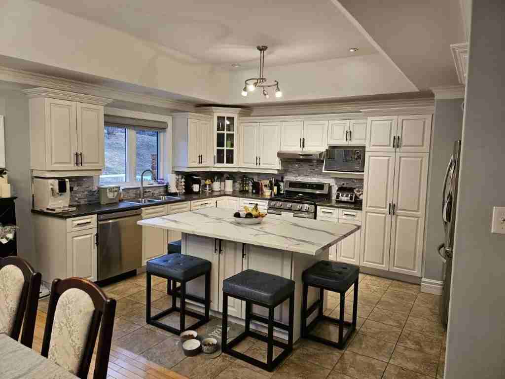 275 Bellbrook Crescent - Photo 7 of 16