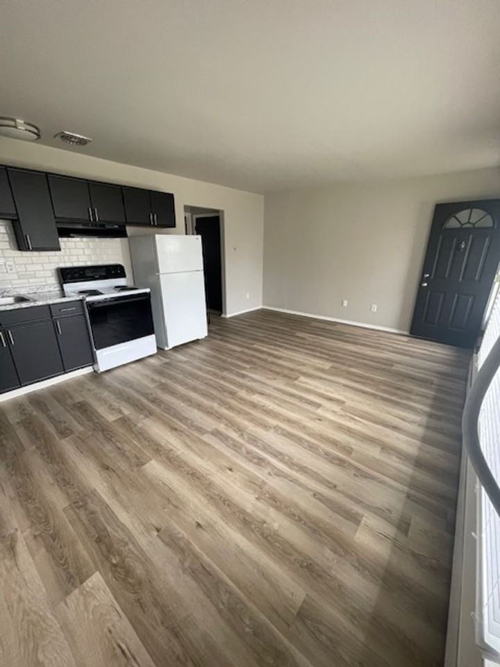 The Winston Apartments - Photo 4 of 26