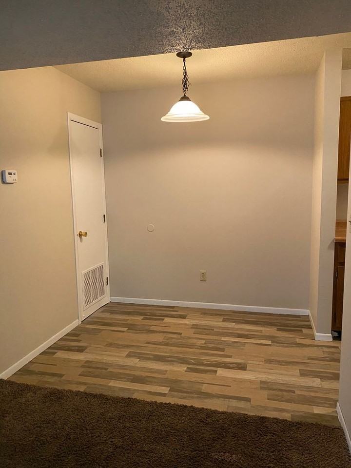 2400 Mcfarland Dr - Photo 2 of 5