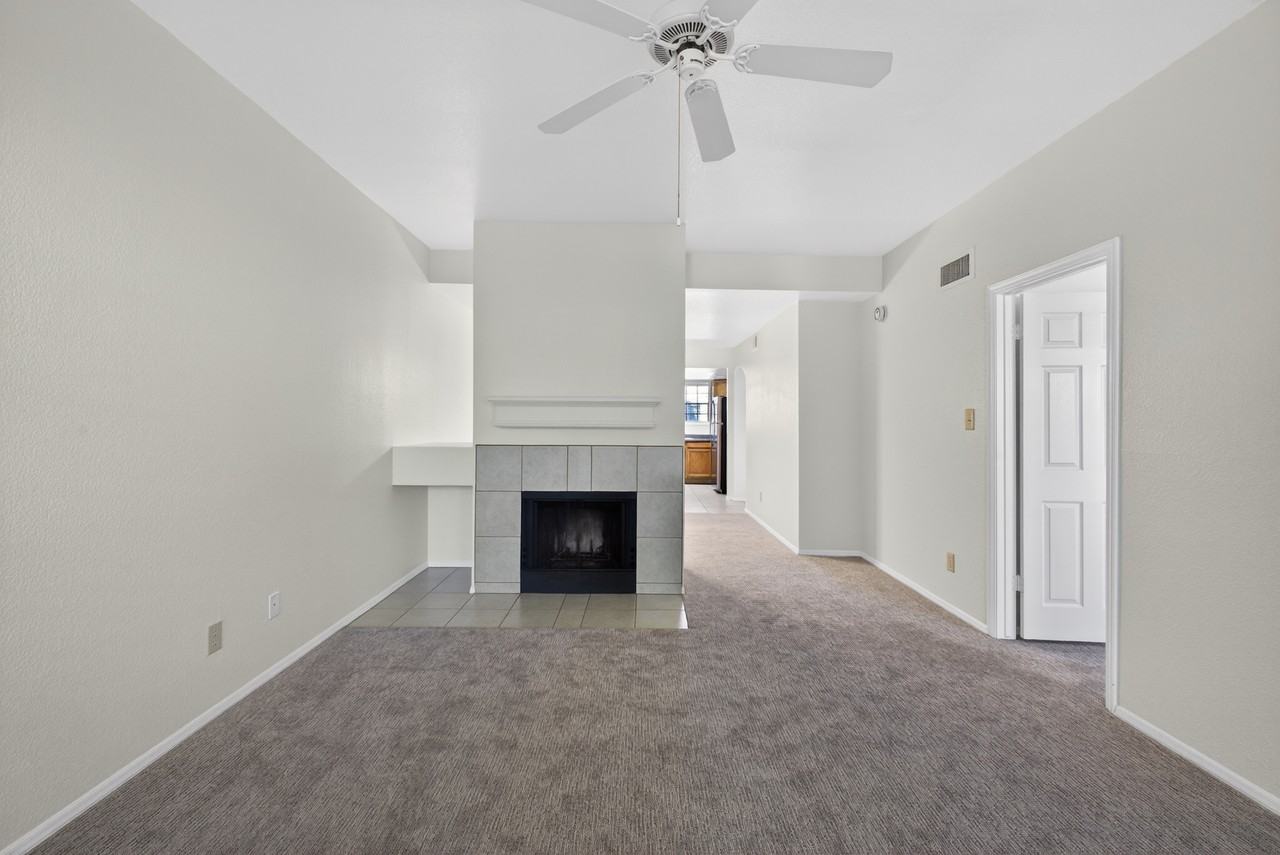 5950 North 78th Street #207 - Photo 7 of 35