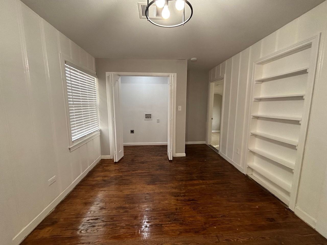 1401 Austin St - Photo 6 of 16