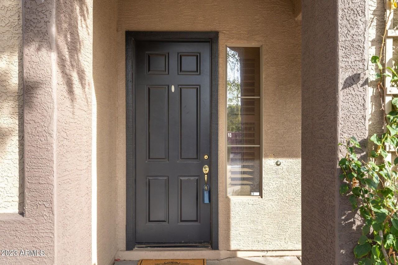 3338 W Hemingway Ln - Photo 4 of 48