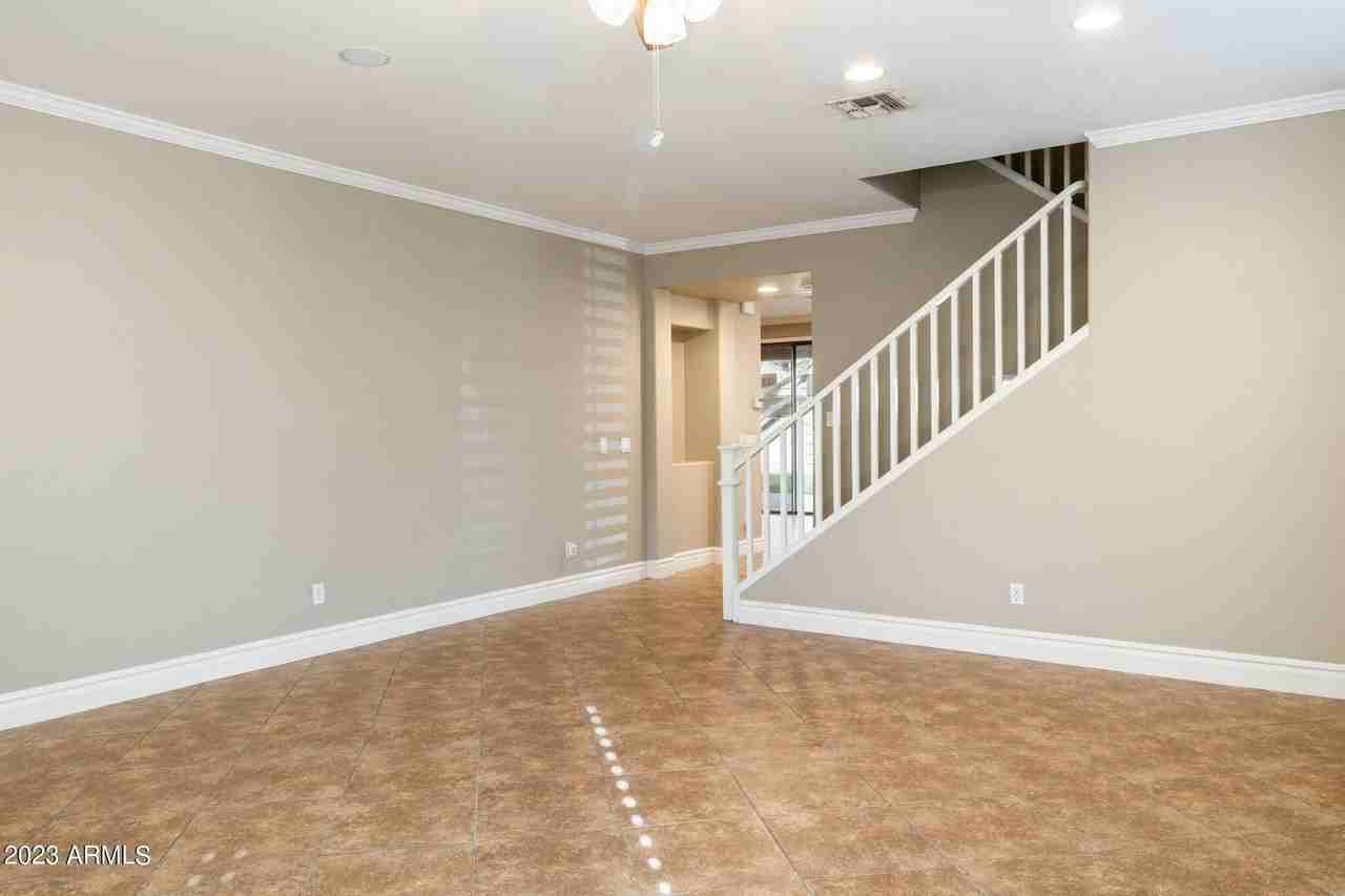 3338 W Hemingway Ln - Photo 6 of 48