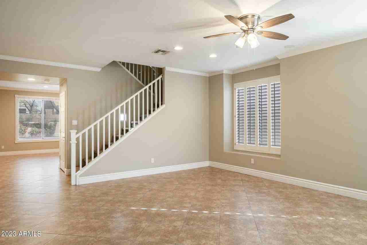 3338 W Hemingway Ln - Photo 7 of 48