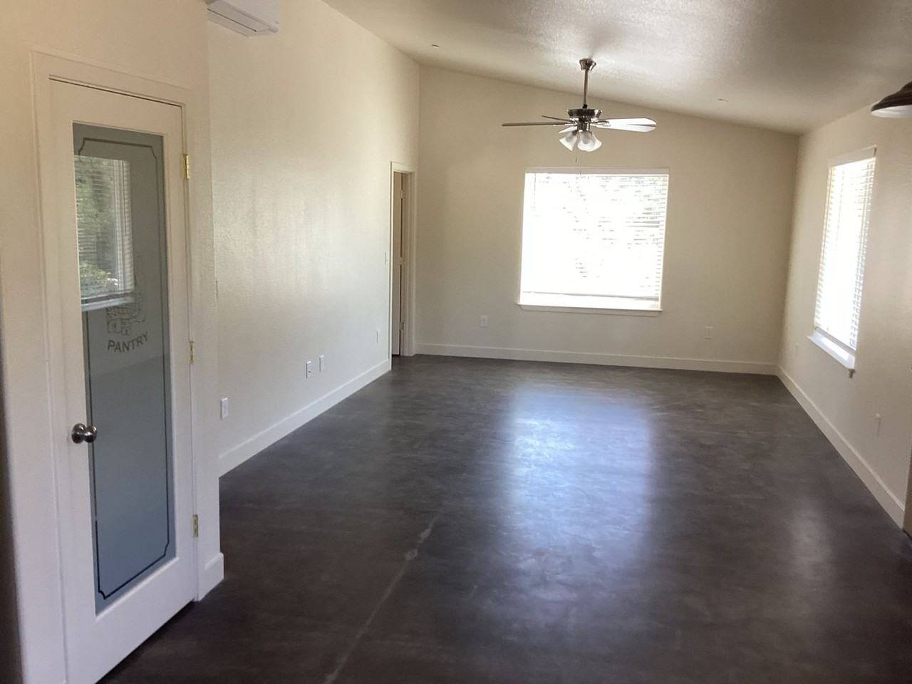 Swasey Dr - Photo 5 of 35