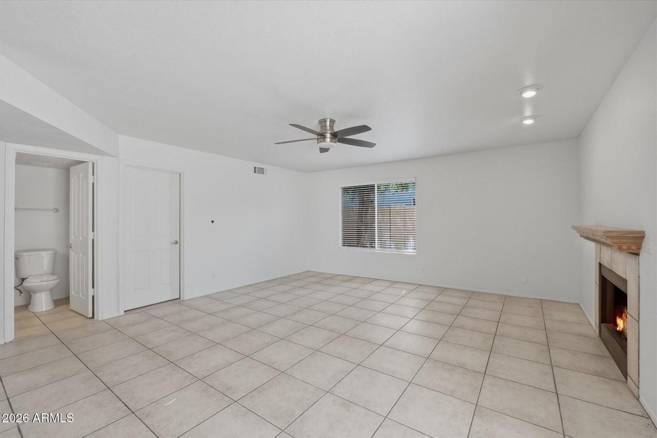 202 S Del Pueblo St - Photo 4 of 20