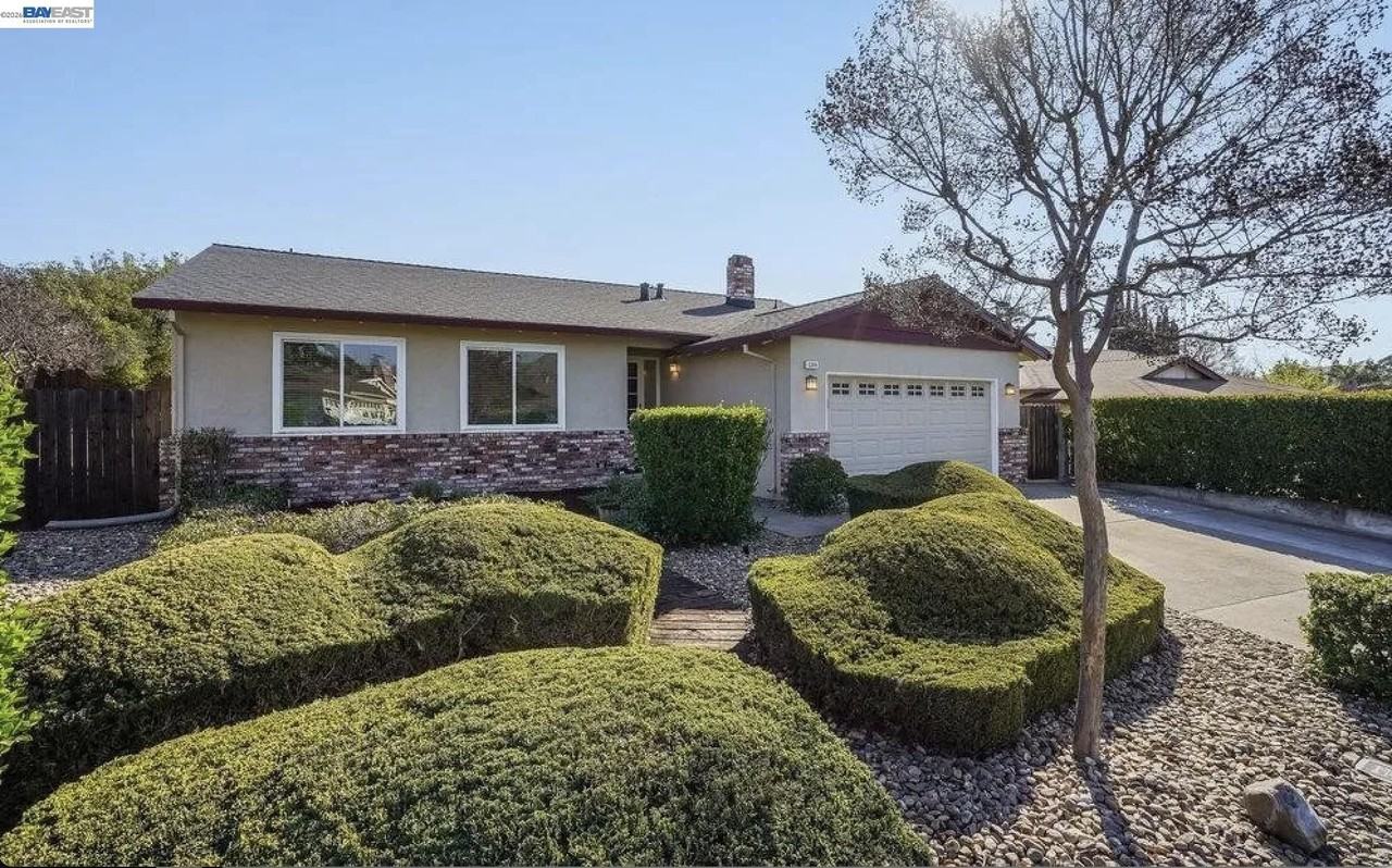 3309 Saint James Pl - Photo 2 of 13