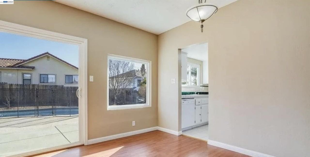 3309 Saint James Pl - Photo 4 of 13