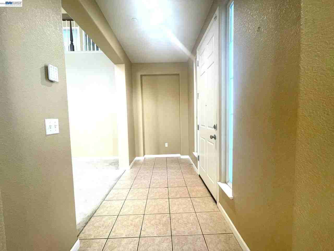 1669 Marina Way - Photo 2 of 35