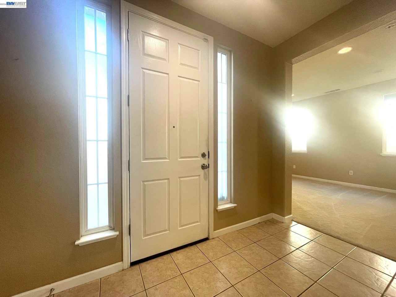 1669 Marina Way - Photo 3 of 35