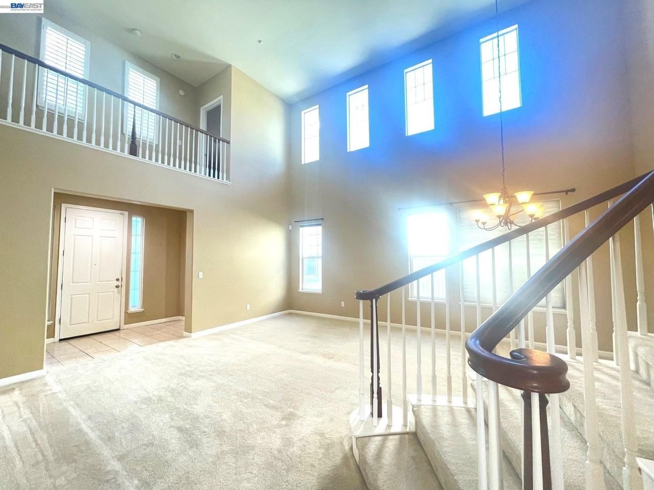 1669 Marina Way - Photo 4 of 35