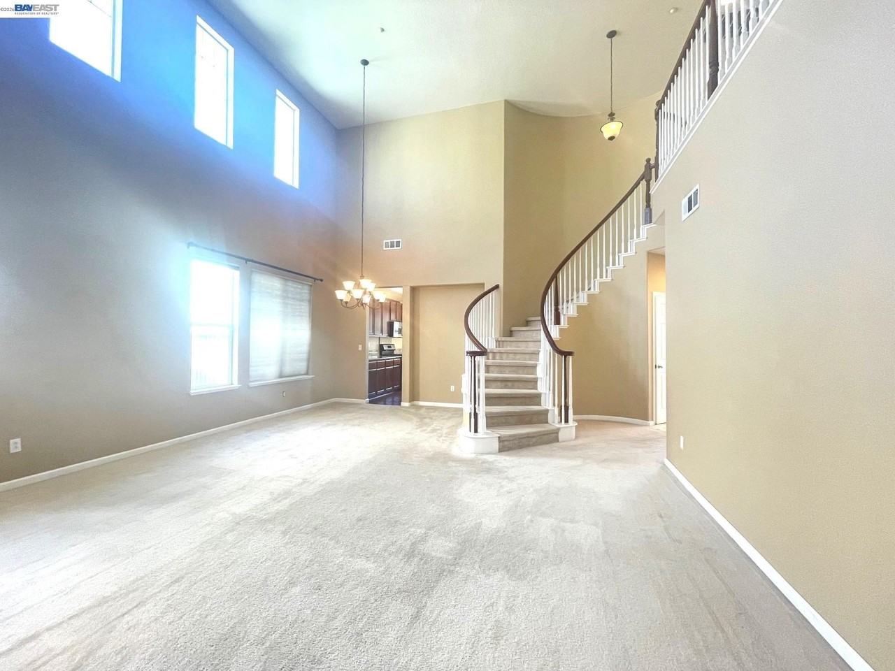 1669 Marina Way - Photo 5 of 35