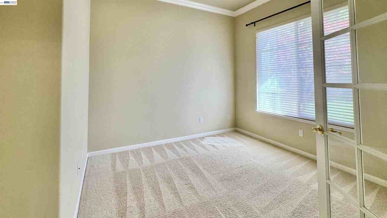 118 Deer Meadow Ter - Photo 5 of 28