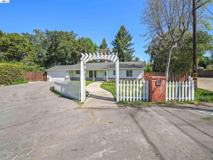 72 Orchard Ct - Photo 1 of 1