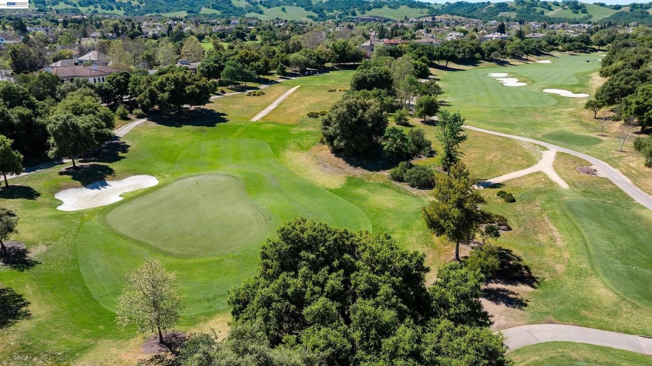 2779 E Ruby Hill Dr - Photo 5 of 50