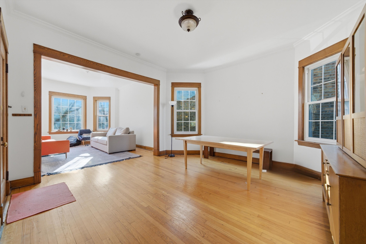 6230 N Wayne Ave - Photo 6 of 14