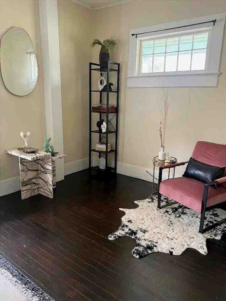 469 Ogden St - Photo 5 of 9