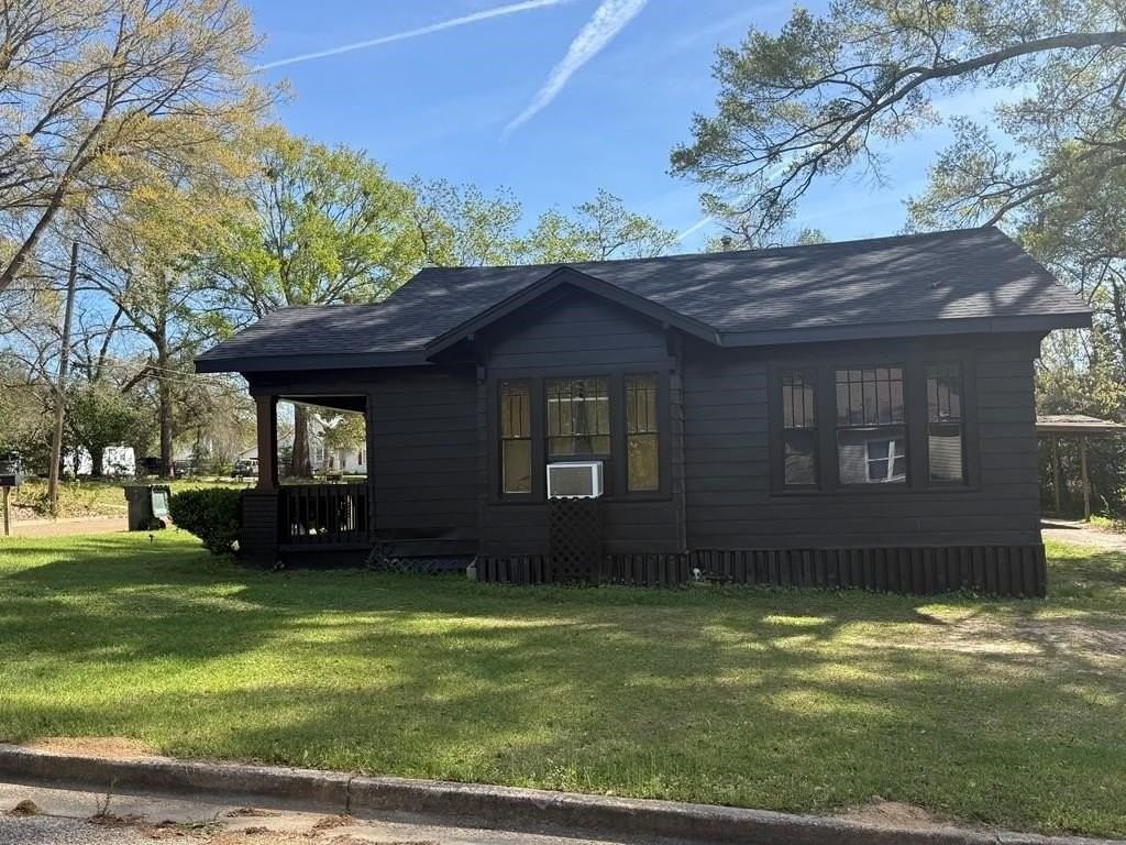 469 Ogden St - Photo 7 of 9