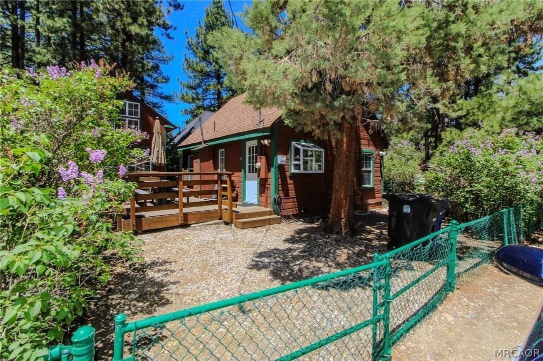 1100 W Sherwood Blvd - Photo 2 of 36