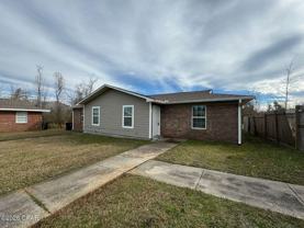 4006 E 11th St #C - Photo 1 of 1