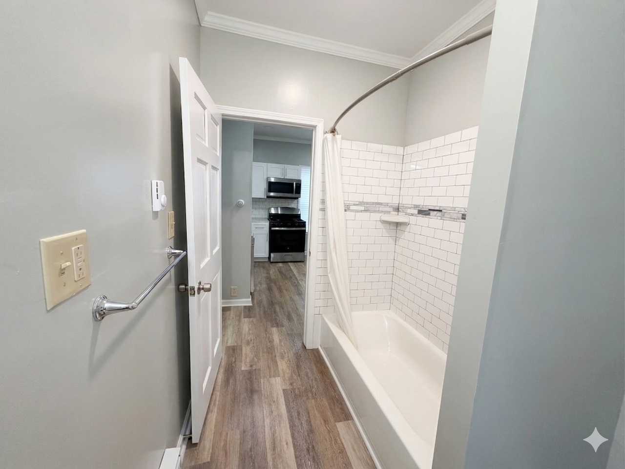 354 354 Baynes StreetUnit 3 (Floor 2 Rear) #3FL2REAR - Photo 4 of 8