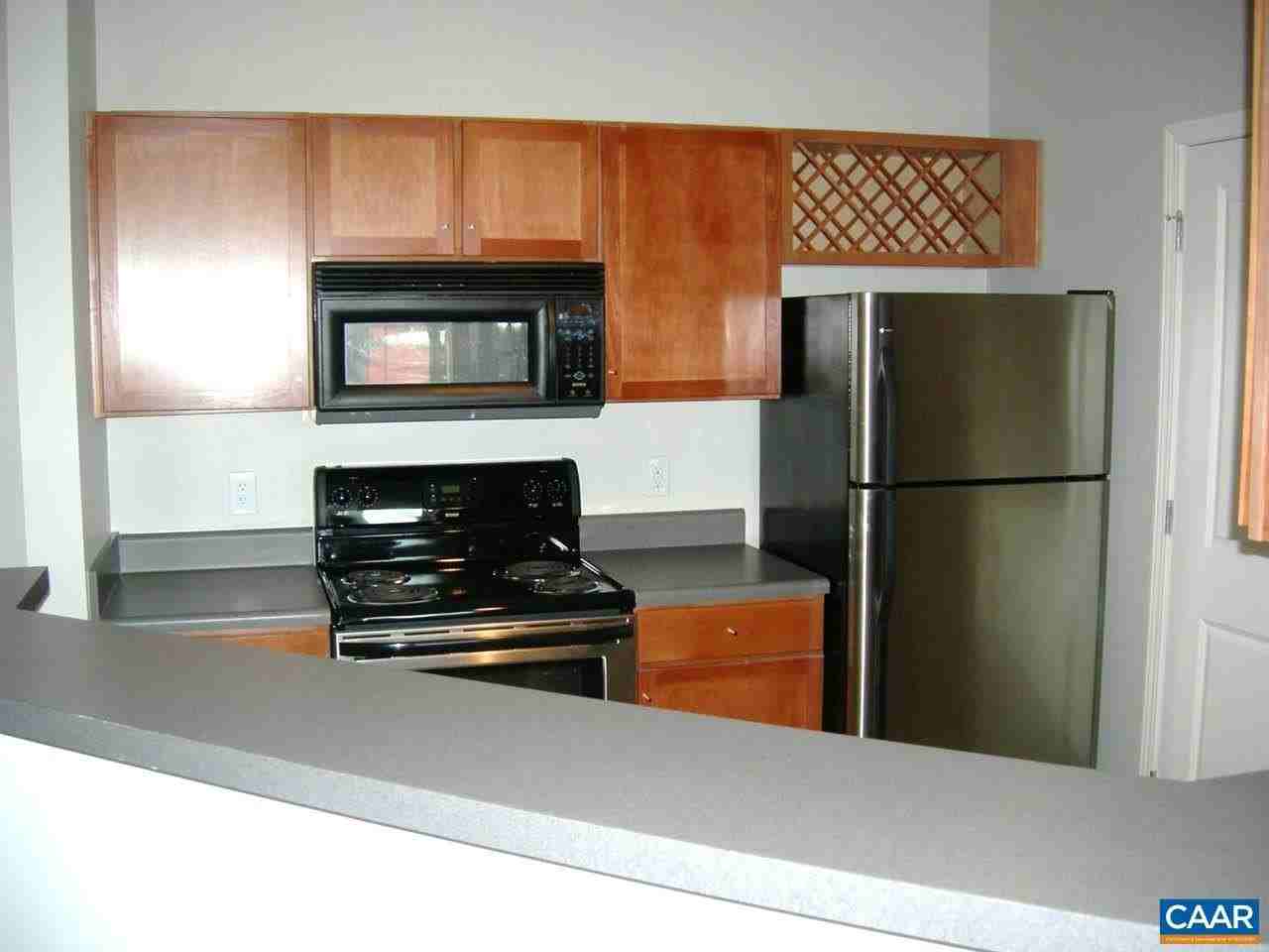 775 Walker Sq #3C - Photo 3 of 17