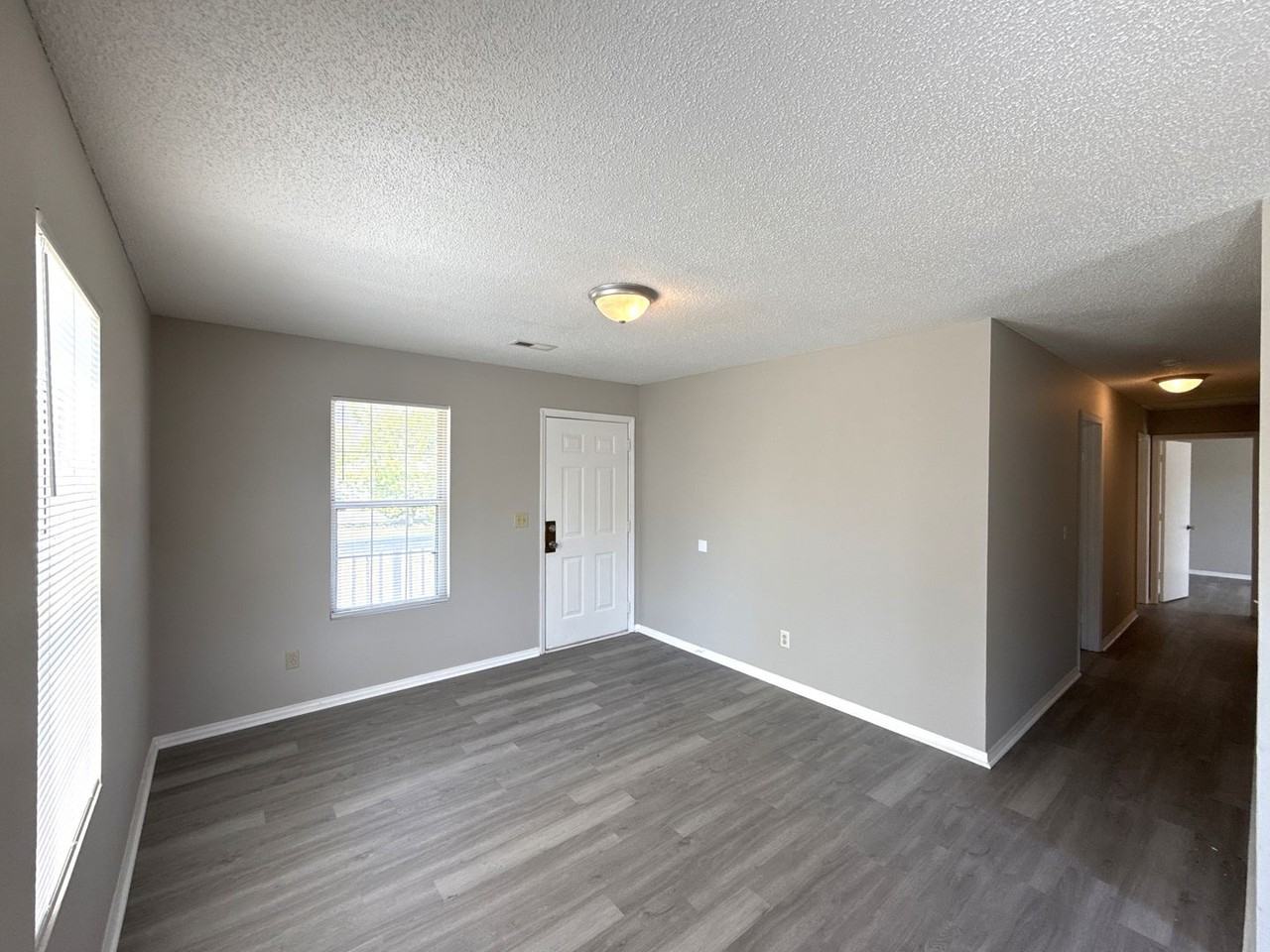 333 E Todd Ln - Photo 2 of 17