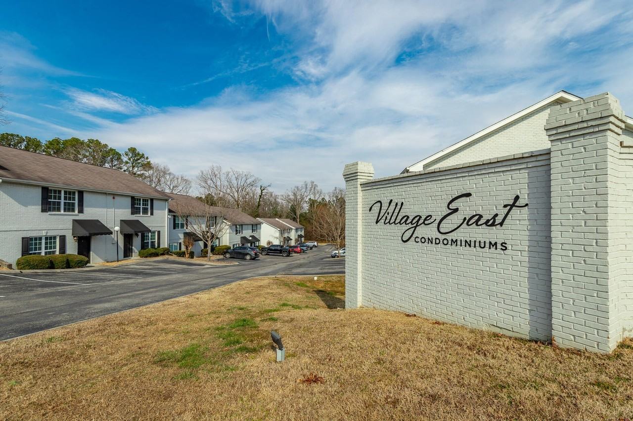 1109 Maple Tree Ln - Photo 3 of 33