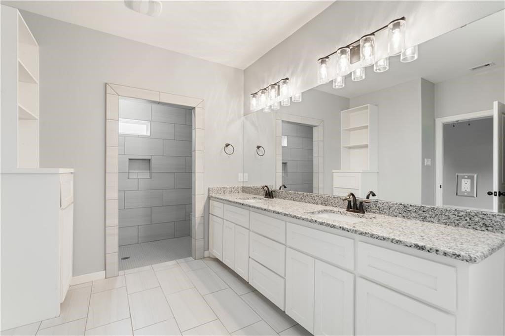 6802 Crosswinds Dr - Photo 5 of 11