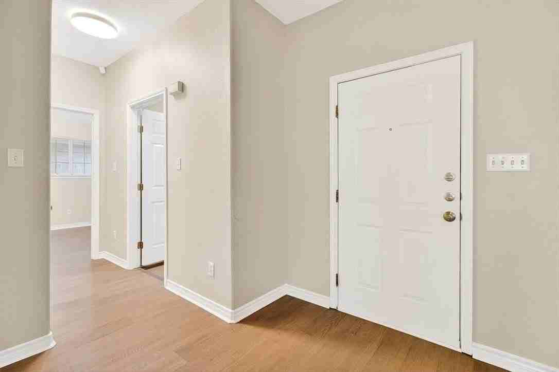 3726 Sunnyville Dr - Photo 3 of 33