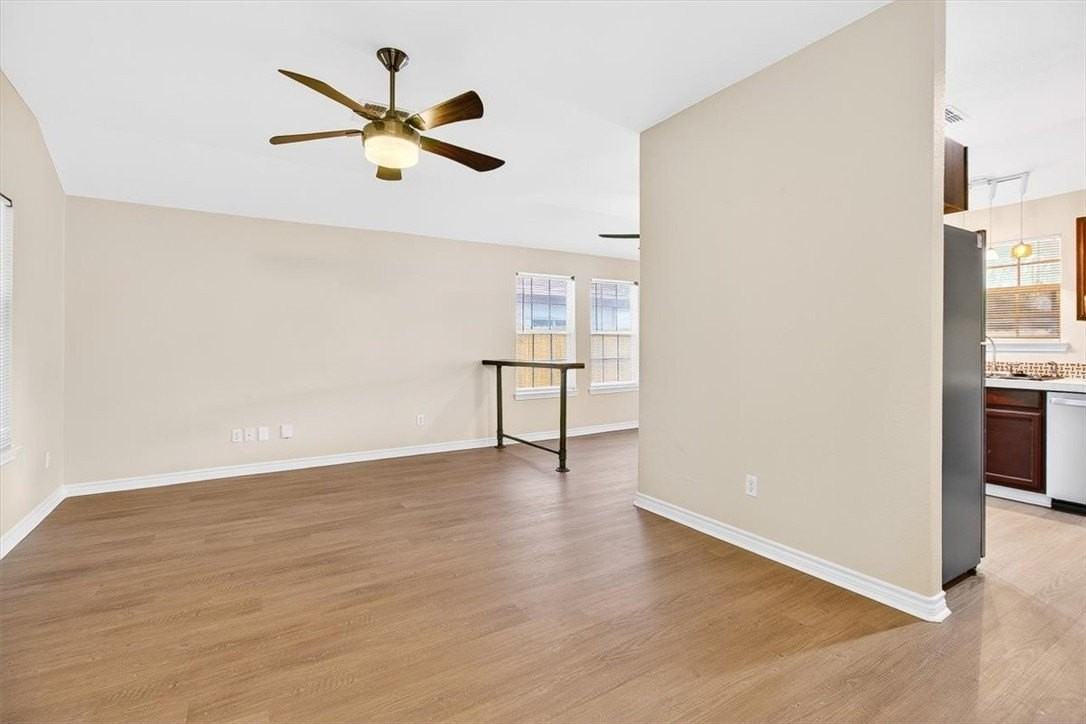 3726 Sunnyville Dr - Photo 5 of 33