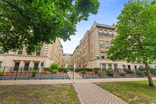 4225 N Paulina St - Photo 1 of 1