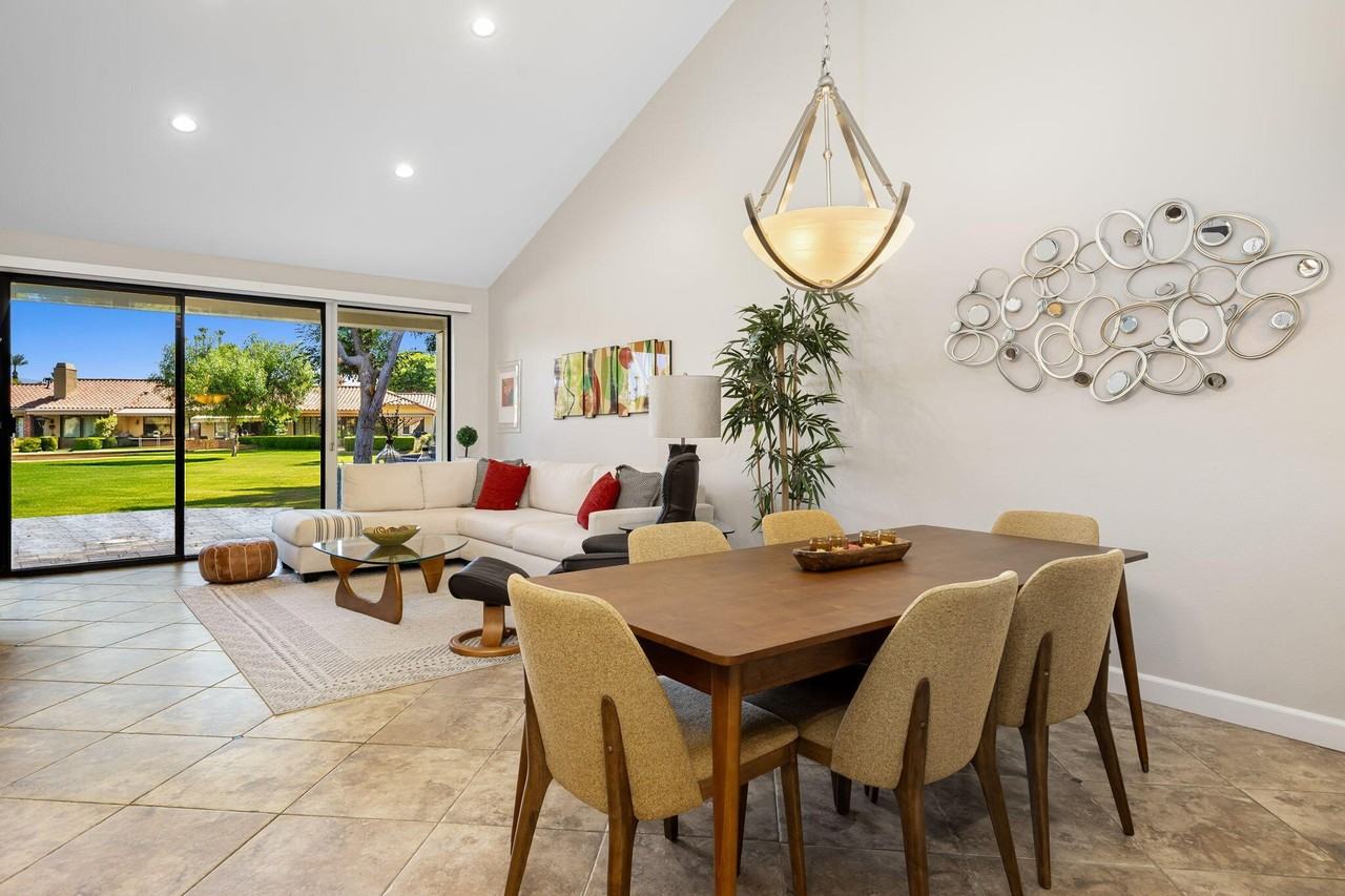 186 Gran Via - Photo 7 of 24