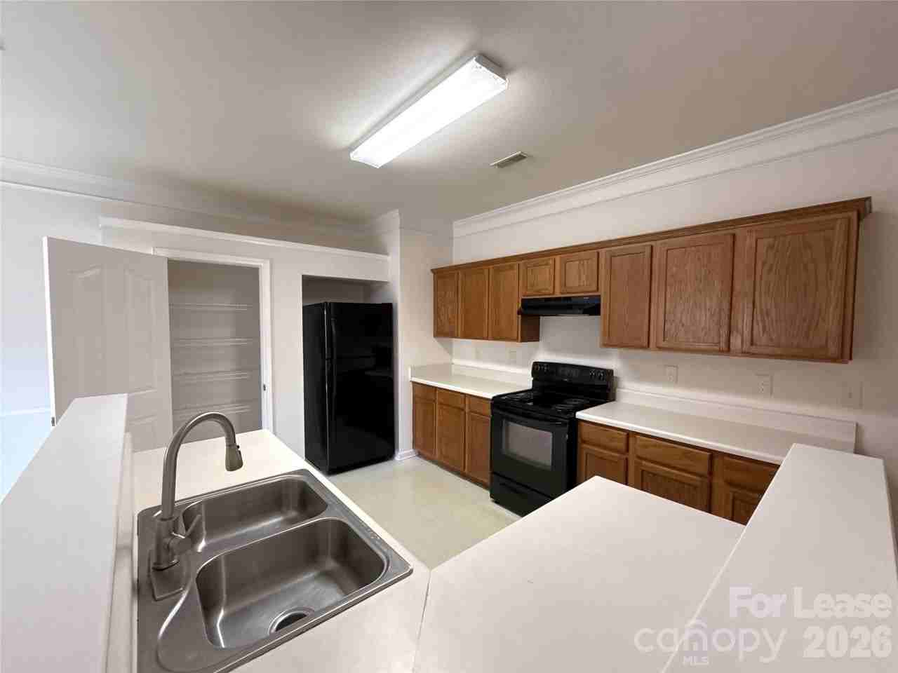 2807 Forest Grove Ct - Photo 4 of 16